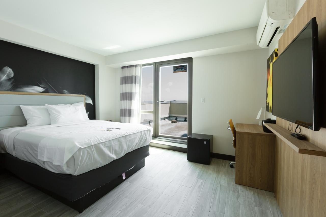Hotel Ninety Five - Jfk Airport New York Exterior photo